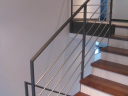 Innengelaender Edelstahl lackiert-054